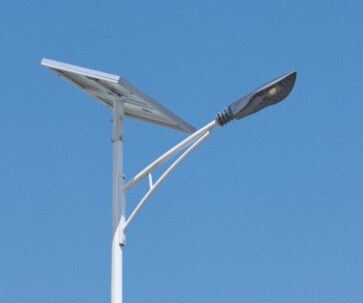 農村led太陽(yáng)能路燈電池板怎么配置？