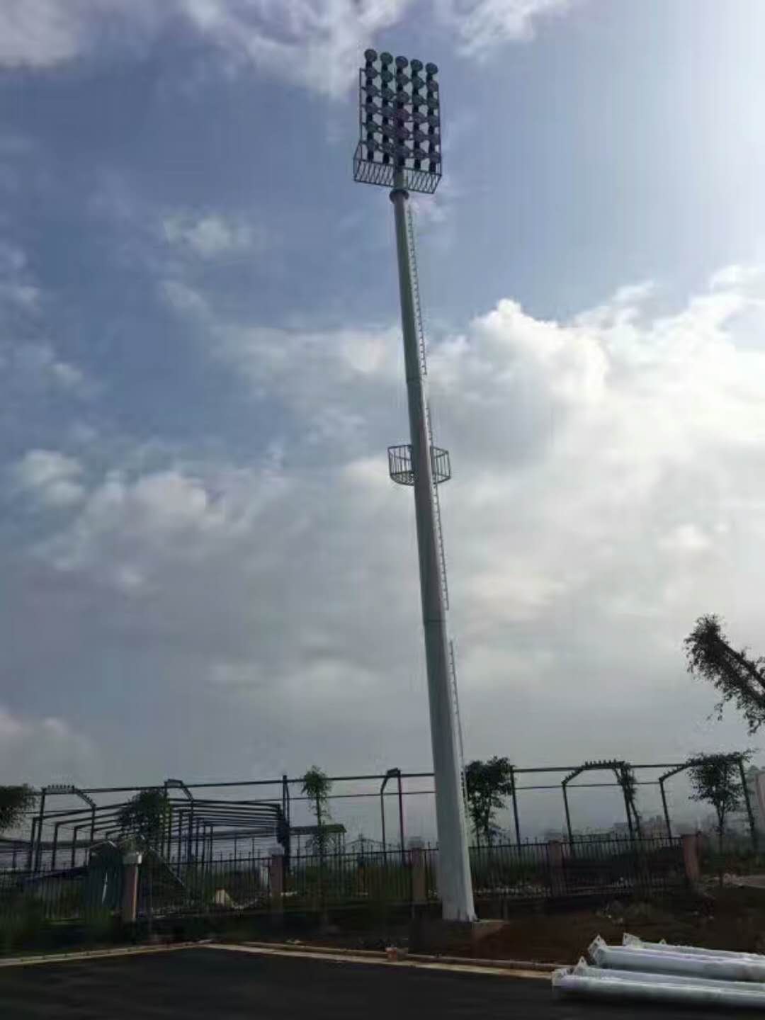【華可案例】：10套led高桿燈成功照亮了云南芒市！