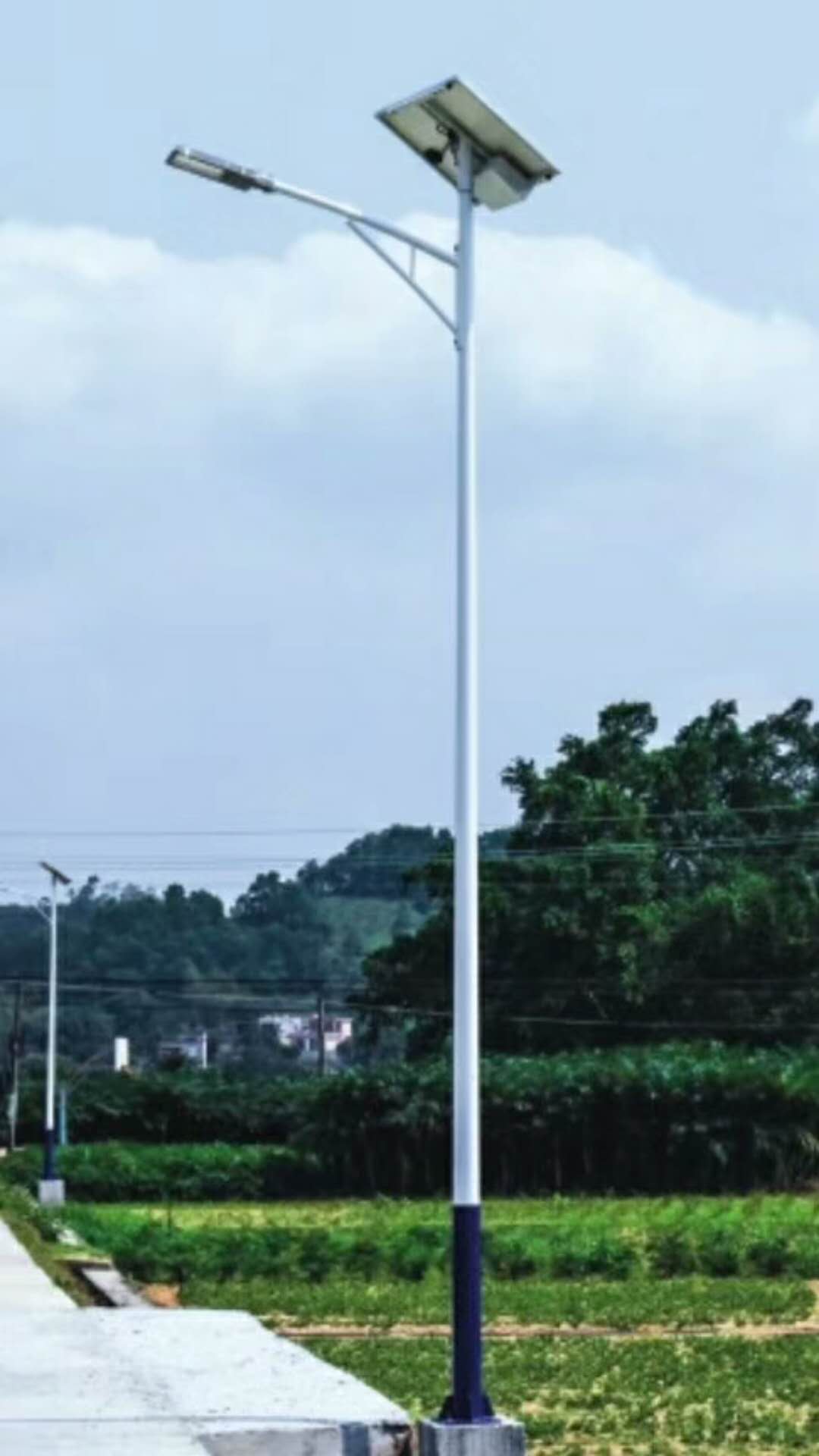 【華可案例】湖北100套農村太陽(yáng)能路燈驗收成功！